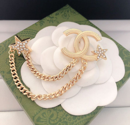 Golden Star Link Brooch